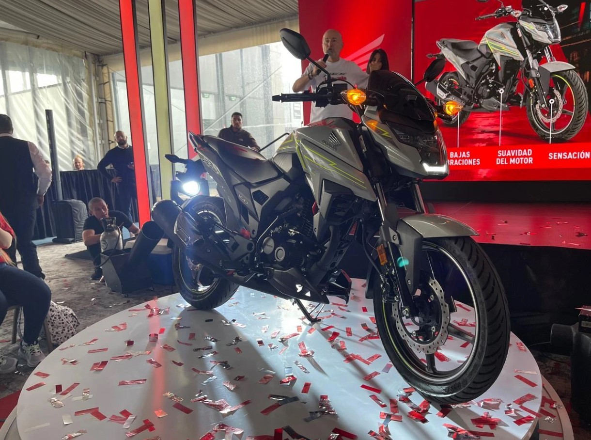 'Vua côn tay' 160cc mới của Honda ra mắt giá 55 triệu đồng, đẹp át vía cả Winner R và Yamaha Exciter ảnh 2
