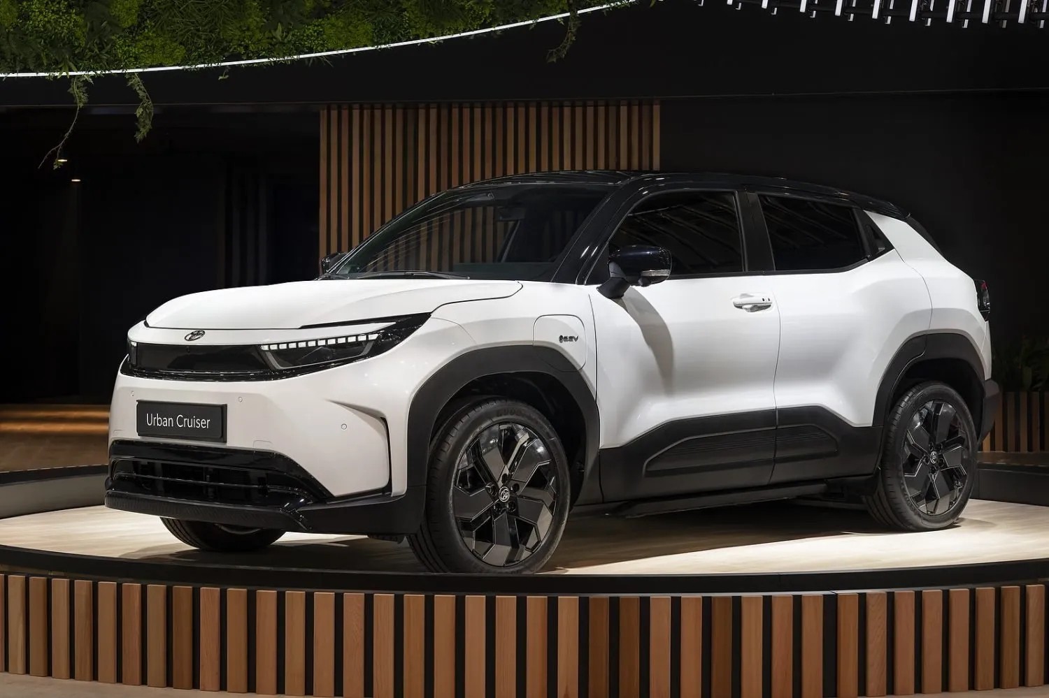 hai-suv-dien-toyota-sap-do-bo-dong-nam-a-lap-rap-de-gia-sieu-mem3-1761557825.jpg