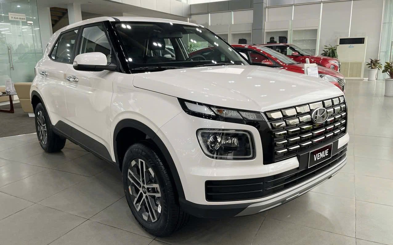loat-suv-co-nho-dong-loat-giam-gia-sau-sonet-lien-tuc-ha-gia4-1761534993.jpg