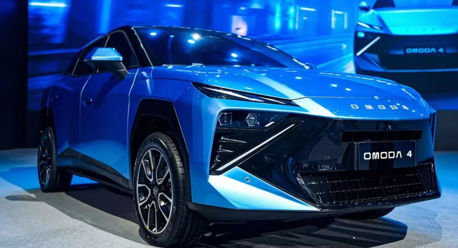 suv-co-nho-moi-ra-mat-gay-sot-thiet-ke-hien-dai-doi-choi-cua-toyota-yaris-cross1-1761549078.jpg