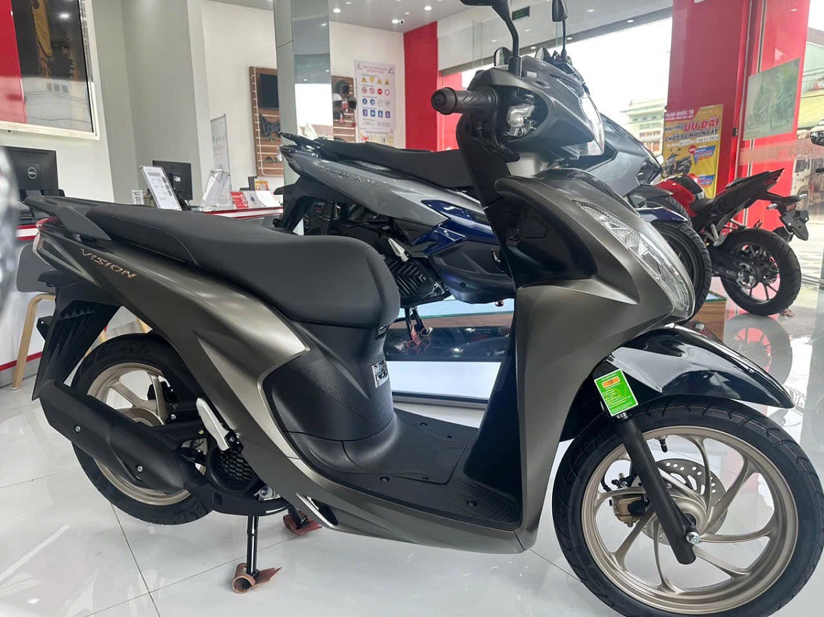 Bảng giá xe Honda Vision 2025 tháng 10/2025 giảm không phanh: Được săn đón hơn LEAD và SH Mode vì rẻ