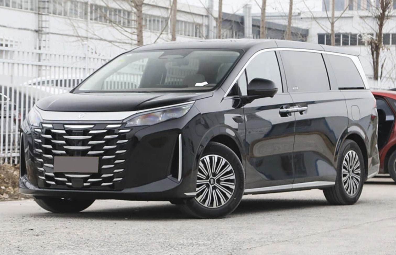 mau-mpv-gia-dinh-moi-ra-mat-duoc-vi-nhu-toyota-alphard-gia-re3-1761647818.jpg