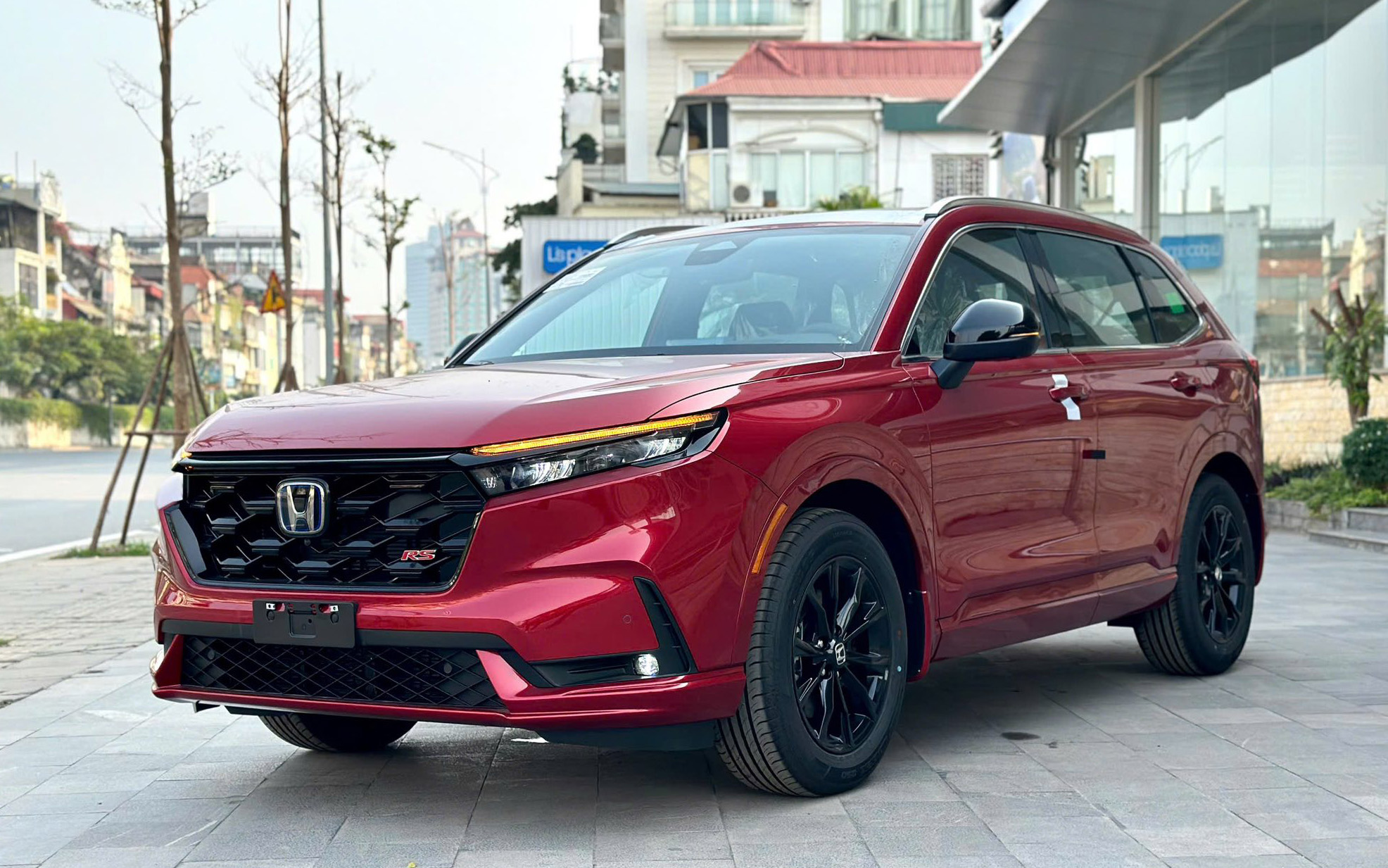 Hàng loạt SUV tại Việt Nam phải hạ giá kéo khách, có mẫu giảm cả trăm triệu đồng