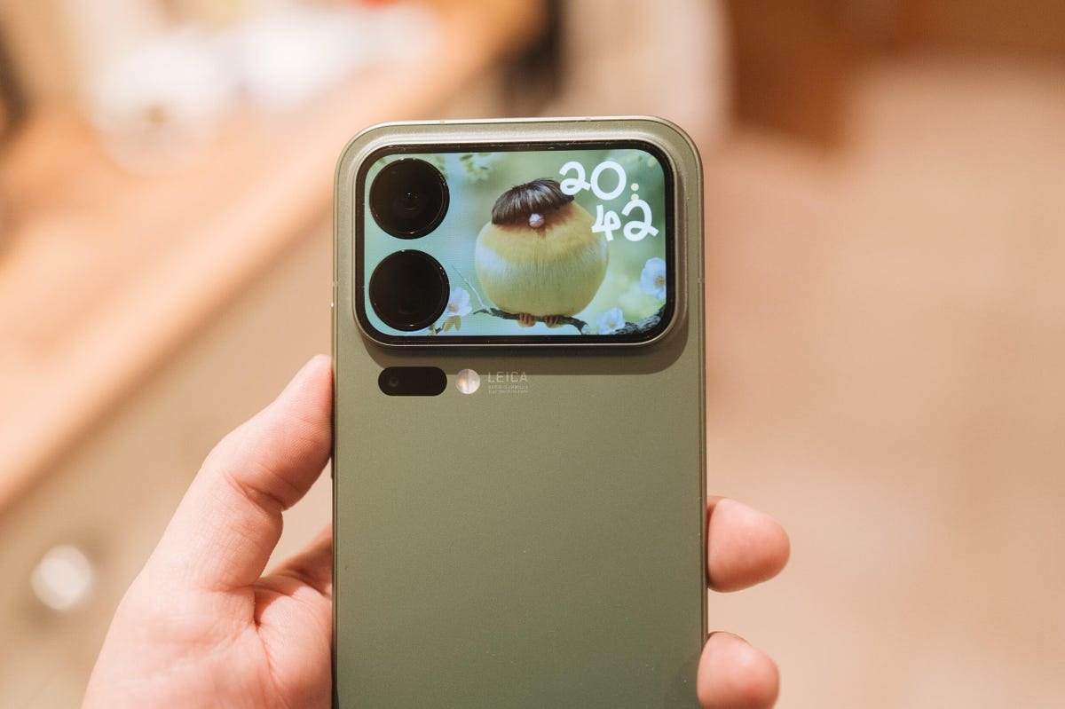 Pin \'siêu trâu\' trên Xiaomi 17 Pro Max khiến iPhone 17 Pro Max phải \'hít khói\'