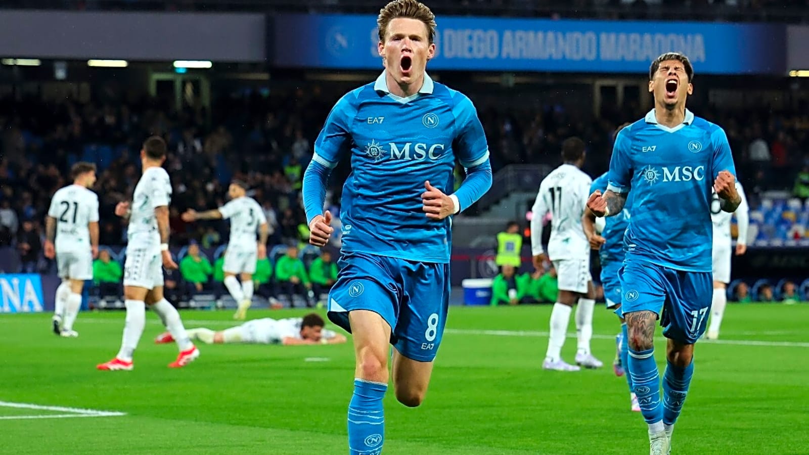 Tin chuyển nhượng mới nhất 31/10: Chính thức xong vụ Baleba - MU; Mainoo chia tay Manchester United?