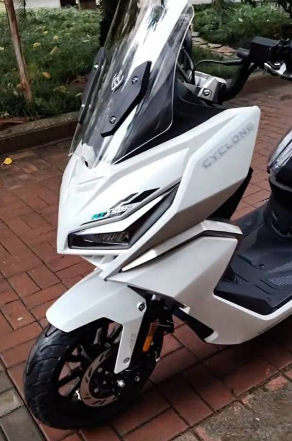 Tin xe hot 2/11: Ra mắt ‘xe ga quốc dân’ mới xịn như Honda SH, giá 40 triệu đồng rẻ hơn cả Air Blade ảnh 1