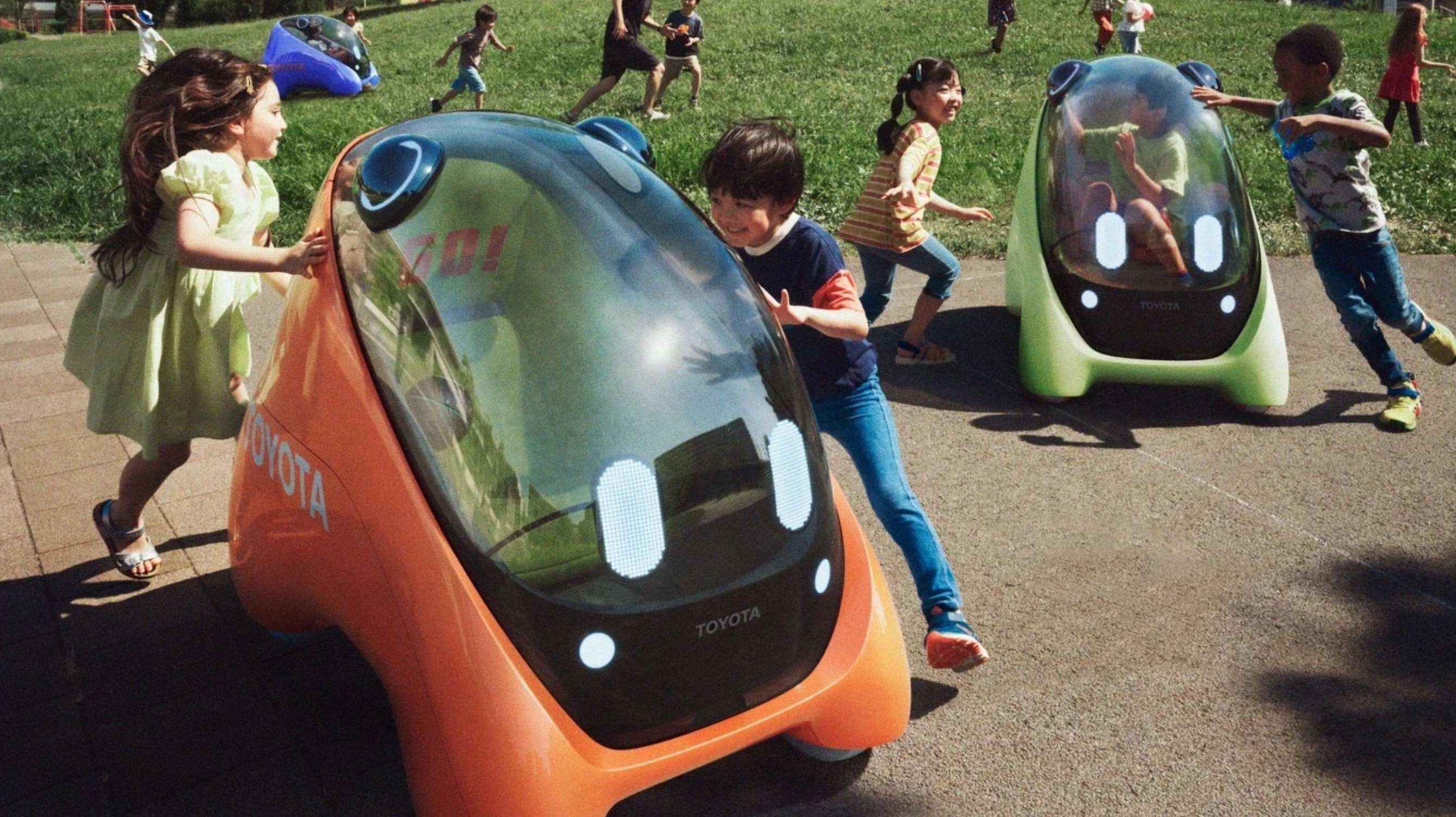 Toyota gây sốt với xe điện \'quả bóng\' tự lái dành cho trẻ em: Nhỏ xíu mà thông minh không tưởng