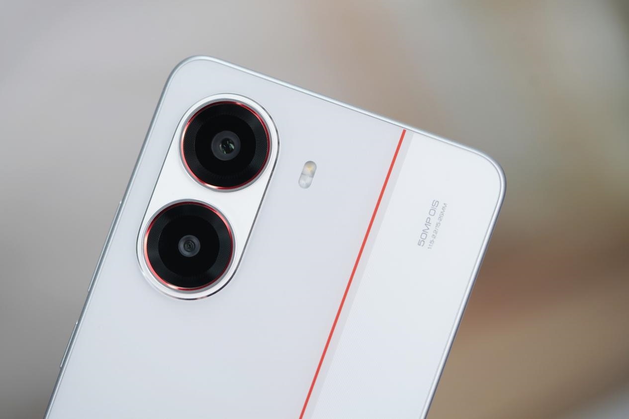 Đây là vua pin mới của Xiaomi, dung lượng 9000 mAh, soán luôn ngôi vua tầm trung từ Galaxy A56 5G