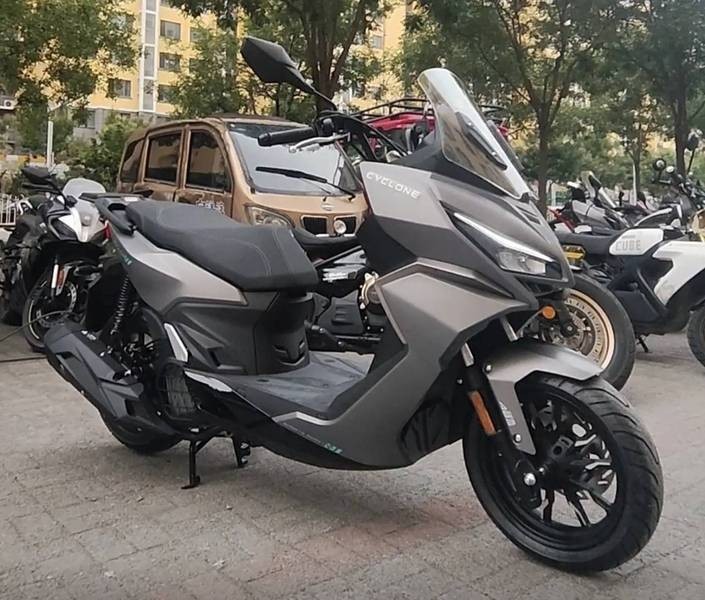 Tin xe trưa 3/11: Ch&iacute;nh thức ra mắt &lsquo;t&acirc;n binh c&ocirc;n tay&rsquo; đẳng cấp hơn cả Yamaha Exciter, gi&aacute; cực rẻ ảnh 3