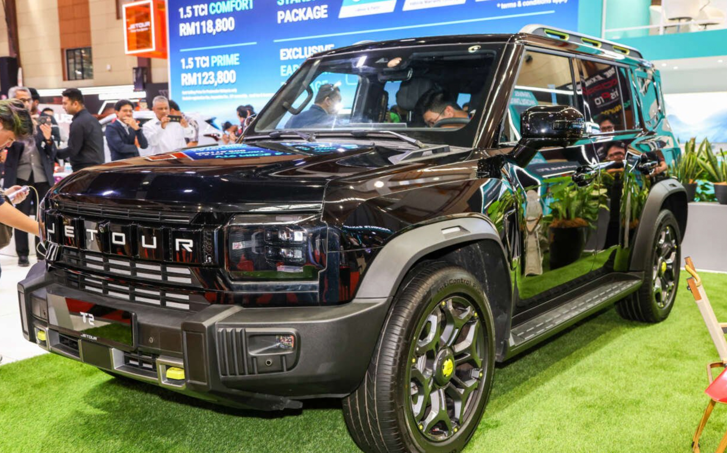 SUV địa hình mới ra mắt, thiết kế vuông vức như Ford Bronco, sắp mở bán với mức giá cực hấp dẫn