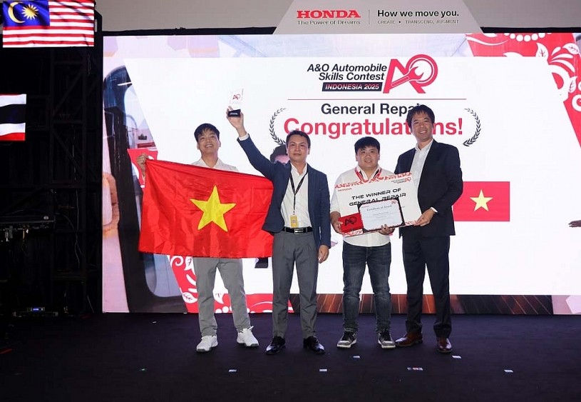 4honda-viet-nam-gianh-cu-dup-vo-dich-tai-hoi-thi-ky-thuat-vien-xuat-sac-chau-a-chau-dai-duong-2025-1762328007.jpg