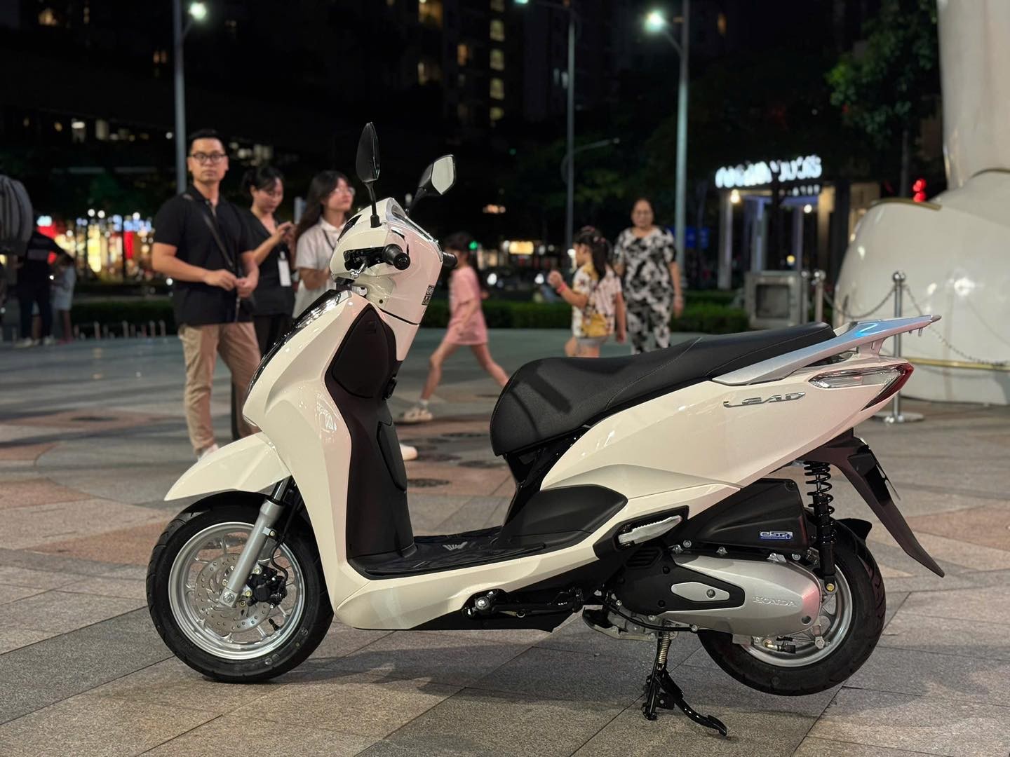 Honda LEAD 2026 chính thức ra mắt khách Việt: Đẹp hơn SH Mode, có phanh ABS, giá rẻ so với trang bị ảnh 3