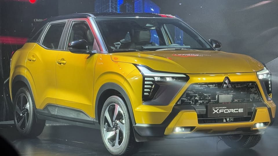 mitsubishi-viet-nam-choi-lon-thang-11-ho-tro-toan-bo-le-phi-truoc-ba3-1762349245.jpg