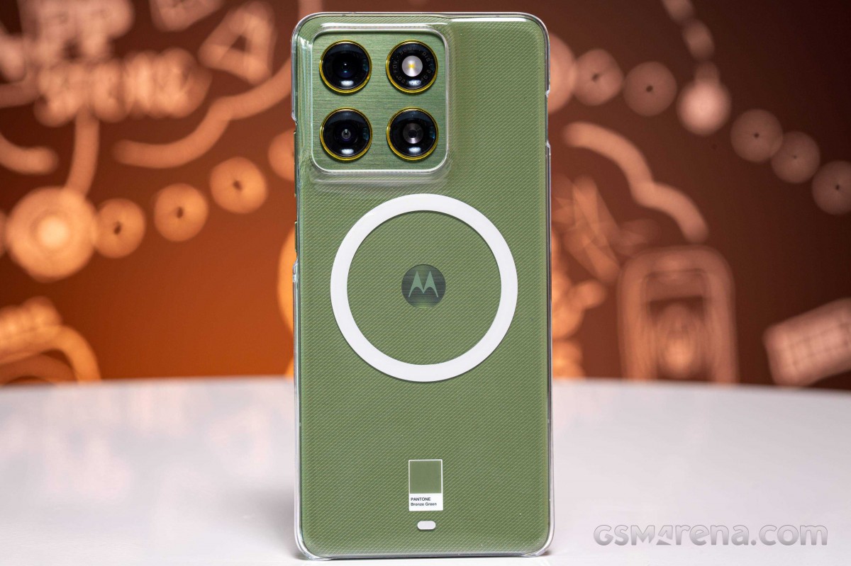 Mở hộp, đánh giá Motorola Edge 70: Siêu phẩm flagship 6mm thách thức iPhone Air và Galaxy S25 Edge