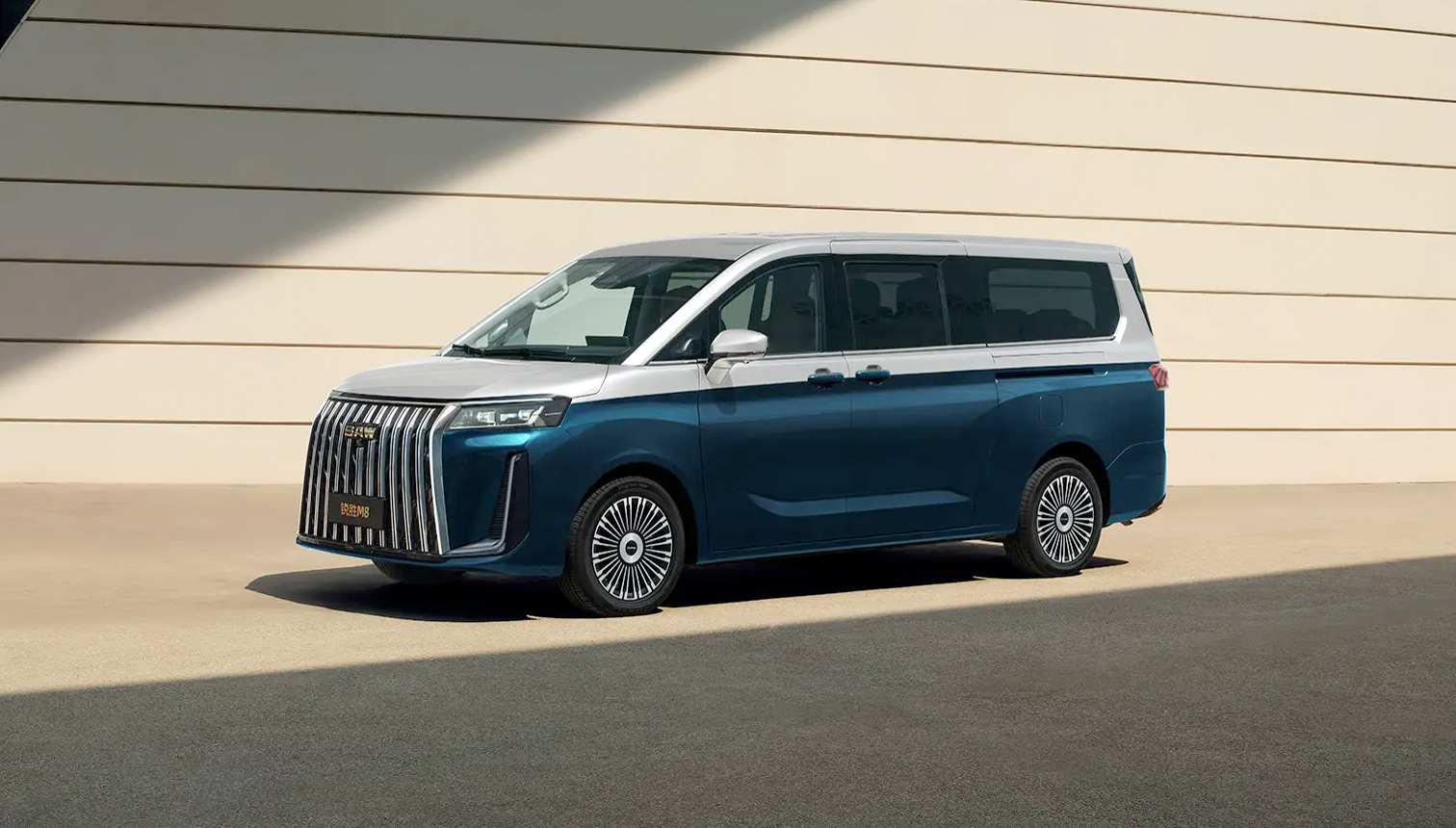 Hơn 600 triệu đồng đã có ‘tiểu Carnival’: MPV đủ cả động cơ điện, xăng, trang bị ‘đầy ắp’