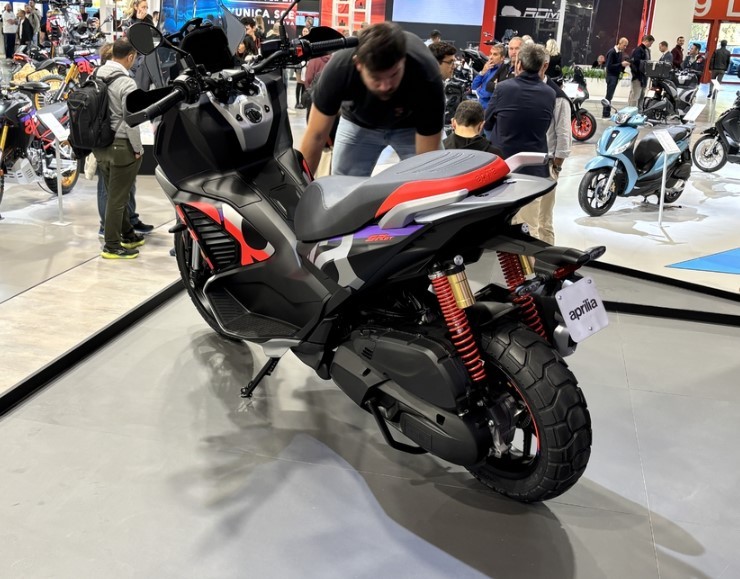 Chính thức ra mắt ‘ông hoàng xe ga Ý’ mới thiết kế đẹp át vía Honda Air Blade, trang bị áp đảo SH ảnh 4