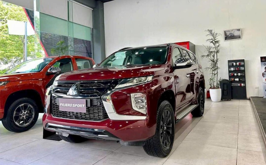 Giảm giá lăn bánh ‘sập sàn’, Mitsubishi Pajero Sport thách thức cả Ford Everest và Toyota Fortuner
