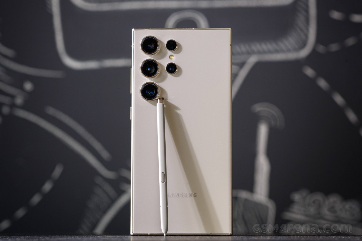 Đây là chiếc Galaxy S Ultra giá rẻ nhất Việt Nam hiện nay, giảm khủng 17 triệu khiến iPhone 16 Pro Max ‘khóc ròng’