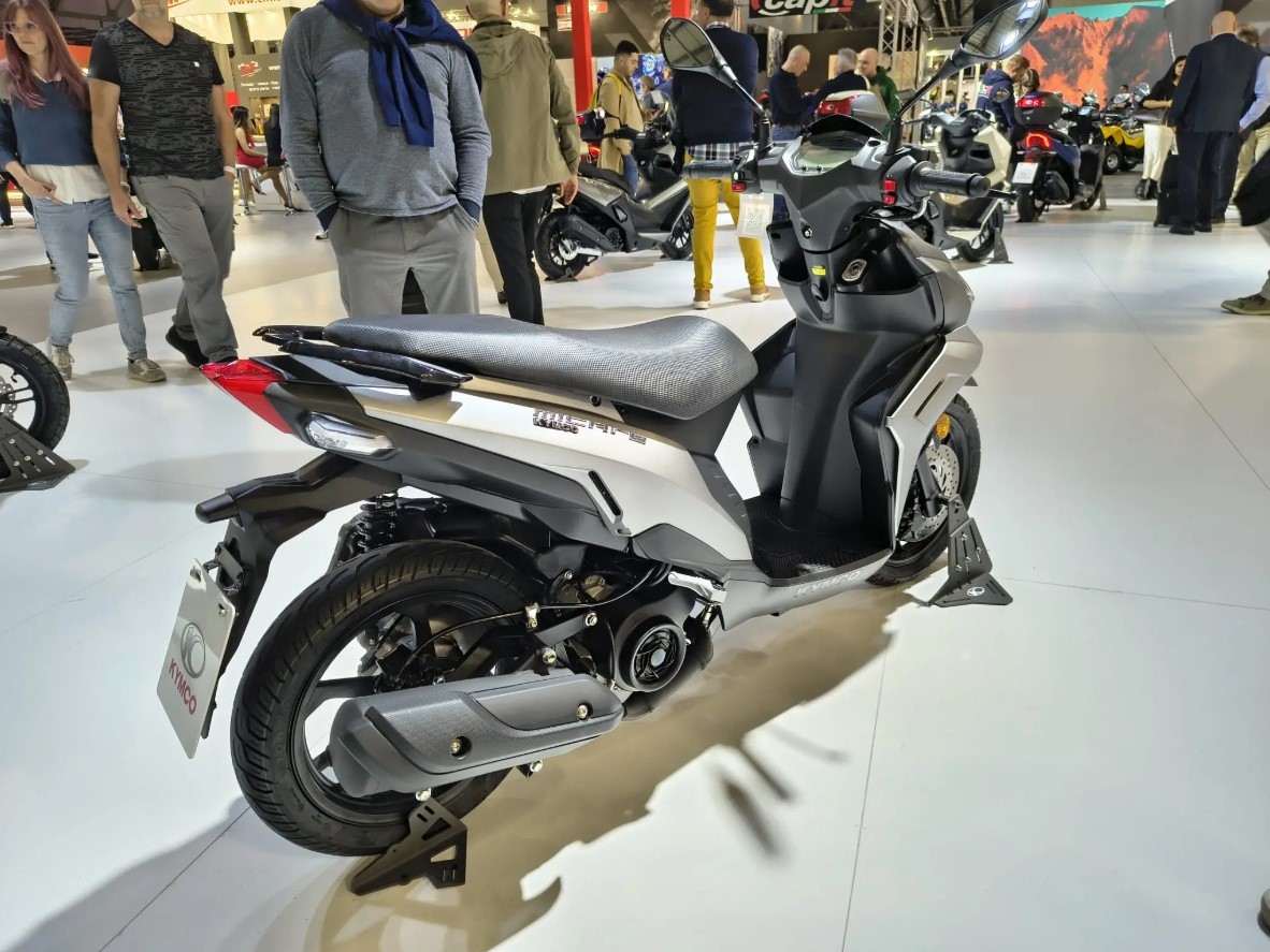 ‘Chiến binh xe ga’ 125cc mới chính thức ra mắt với thiết kế thể thao hơn Honda Air Blade và Vario ảnh 3