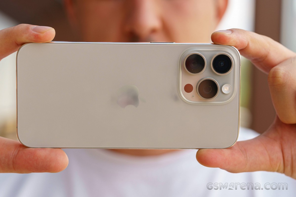 Đây là chiếc iPhone Pro Max giá rẻ nhất Việt Nam hiện nay, rẻ hơn iPhone 17 Pro Max cả chục triệu đồng