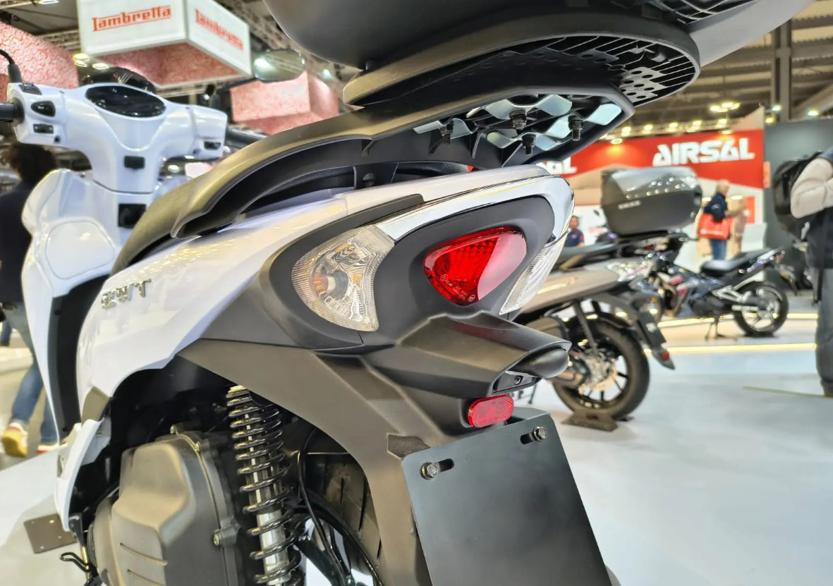 Tin xe hot 8/11: Ra mắt ‘xe ga quốc dân’ mới đẹp hơn Honda SH Mode, cạnh tranh với ‘Tiểu SH’ Vision