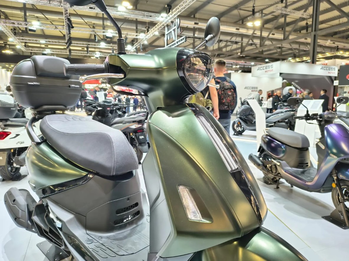 ‘Khắc tinh’ của Honda SH Mode chính thức trình làng: Thiết kế sang trọng, có đủ cả ABS 2 kênh và TCS ảnh 3