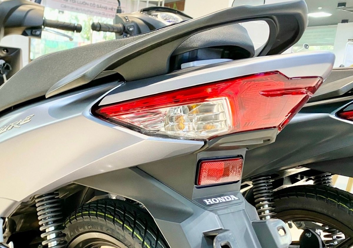 Honda chính thức mở bán ‘xe số quốc dân’ 125cc mới tại Việt Nam: Đẹp hơn cả RSX, giá 30,5 triệu đồng