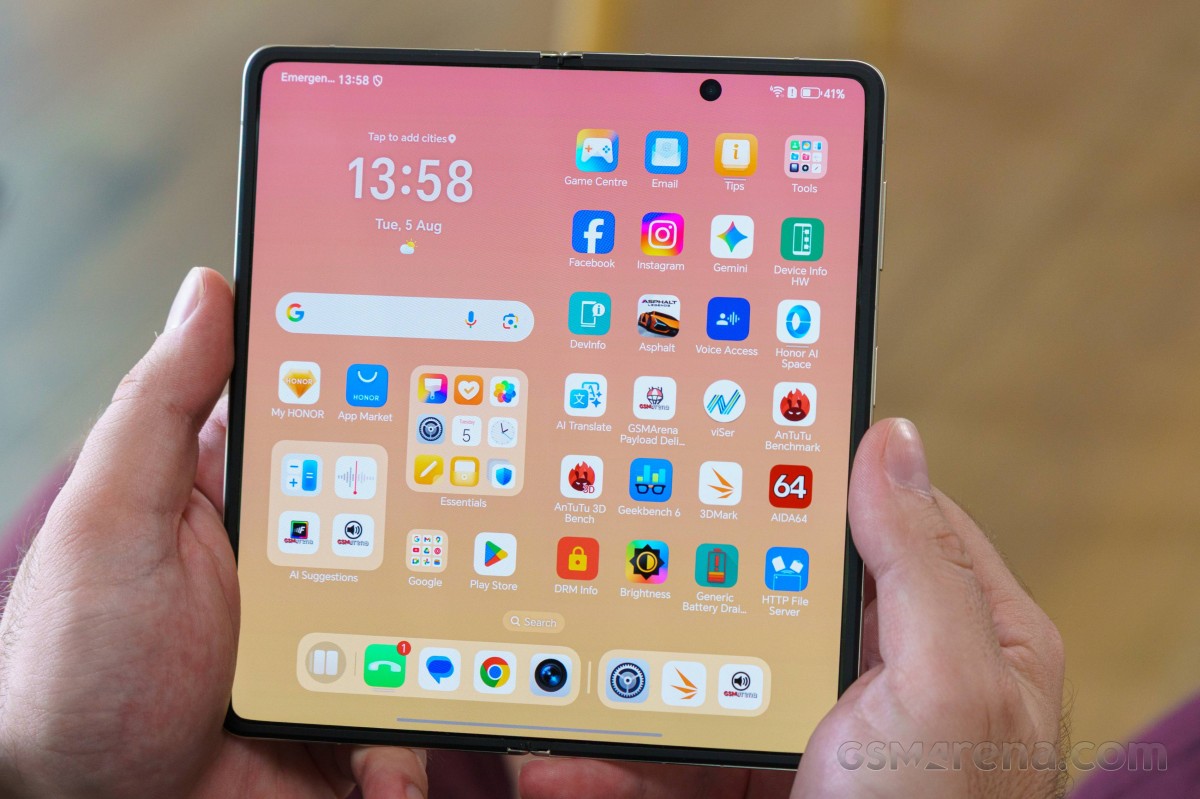 HONOR Magic V5 bắt đầu giảm giá, vua màn gập mỏng nhẹ ‘thách thức’ Galaxy Z Fold7