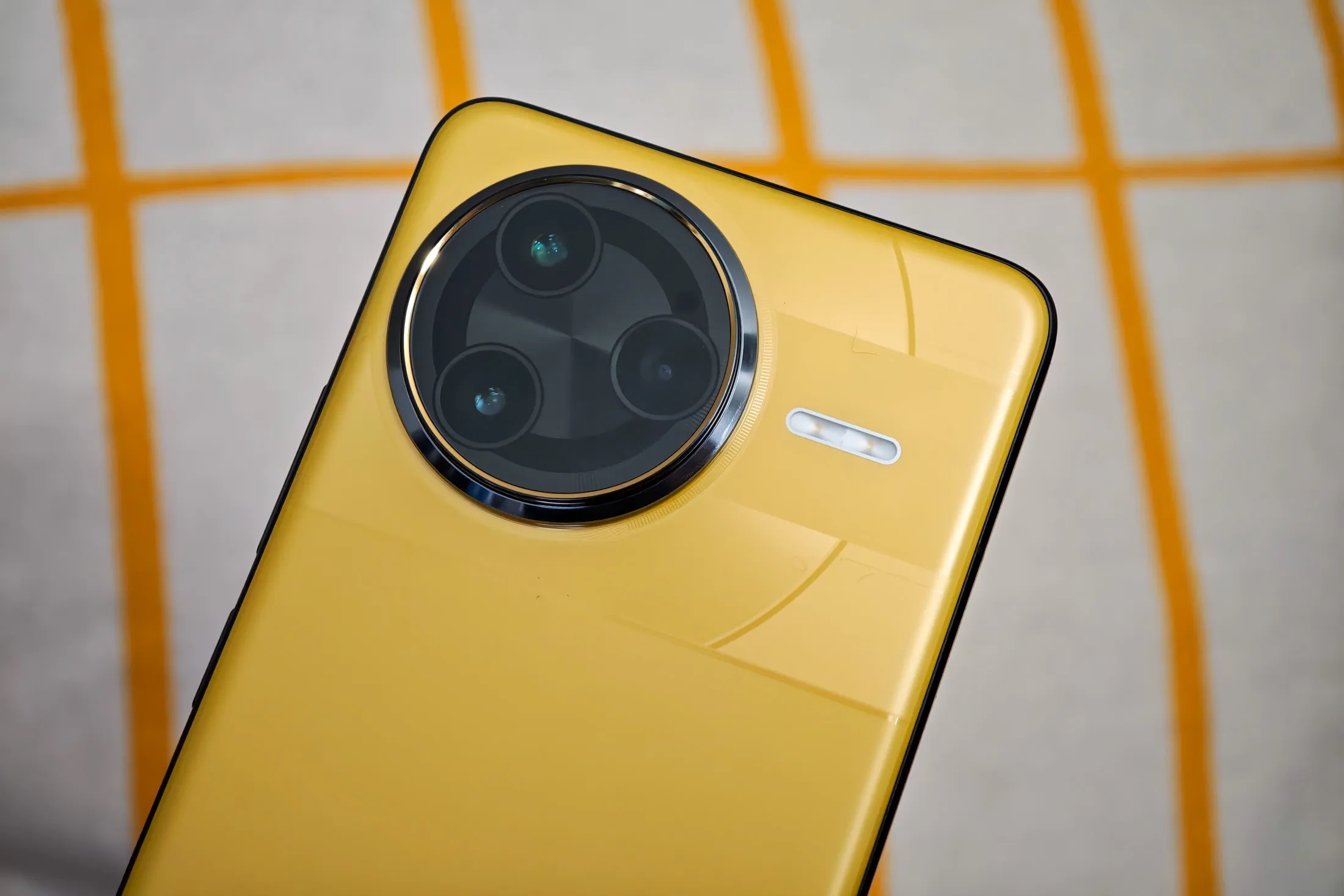 Đây là vua gaming giá rẻ sắp ra mắt của Xiaomi, trang bị đẳng cấp ngang tầm Galaxy S25 Ultra