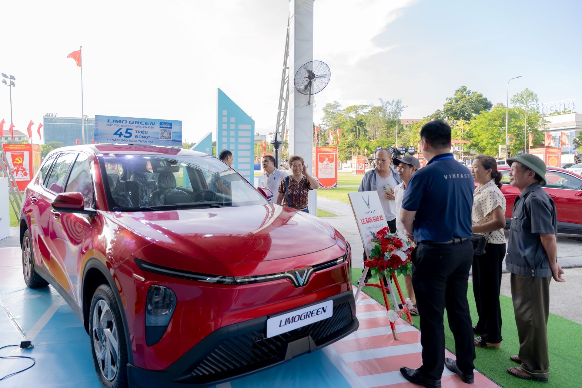 Tài xế dịch vụ: ‘Cày tiền’ bằng VinFast Limo Green, tự tin 1,5 năm hoàn vốn ảnh 1