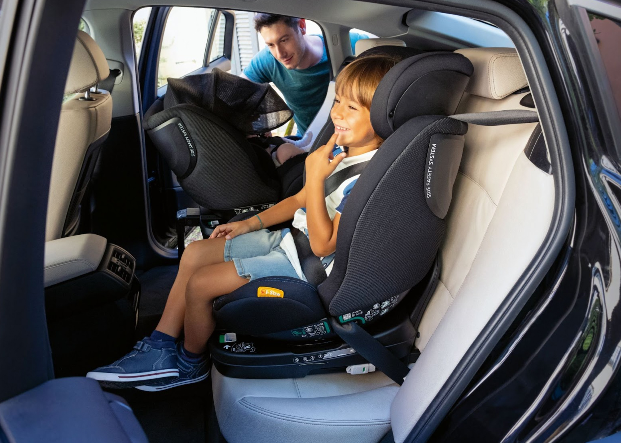 Từ 2026, ô tô chở trẻ em bắt buộc có ghế an toàn: Thế nào mới là ghế đúng chuẩn theo quy định mới?