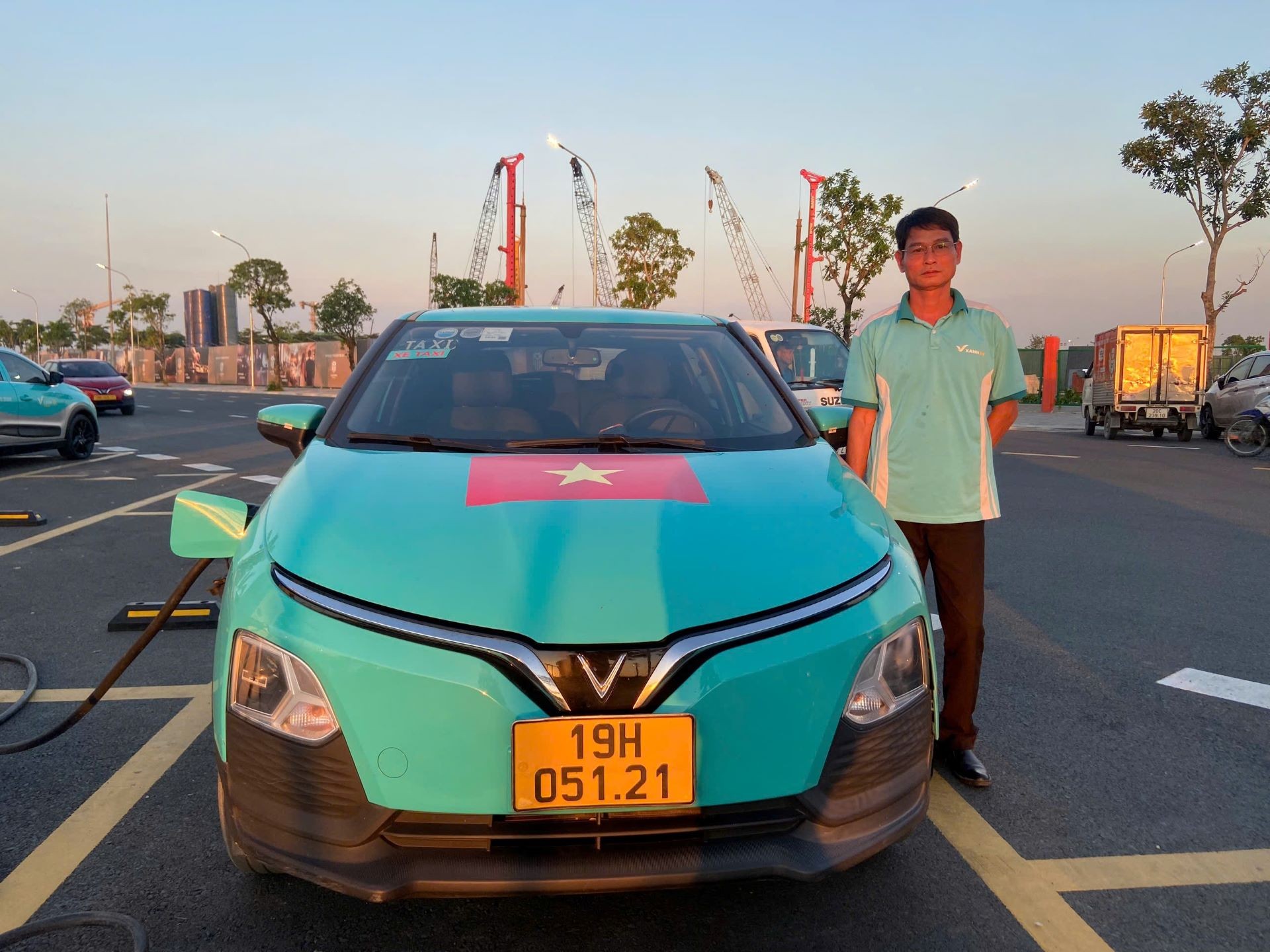 Hạ tầng xe điện bứt tốc: Hà Nội và TP.HCM xuất hiện loạt trạm sạc quy mô lớn ảnh 3