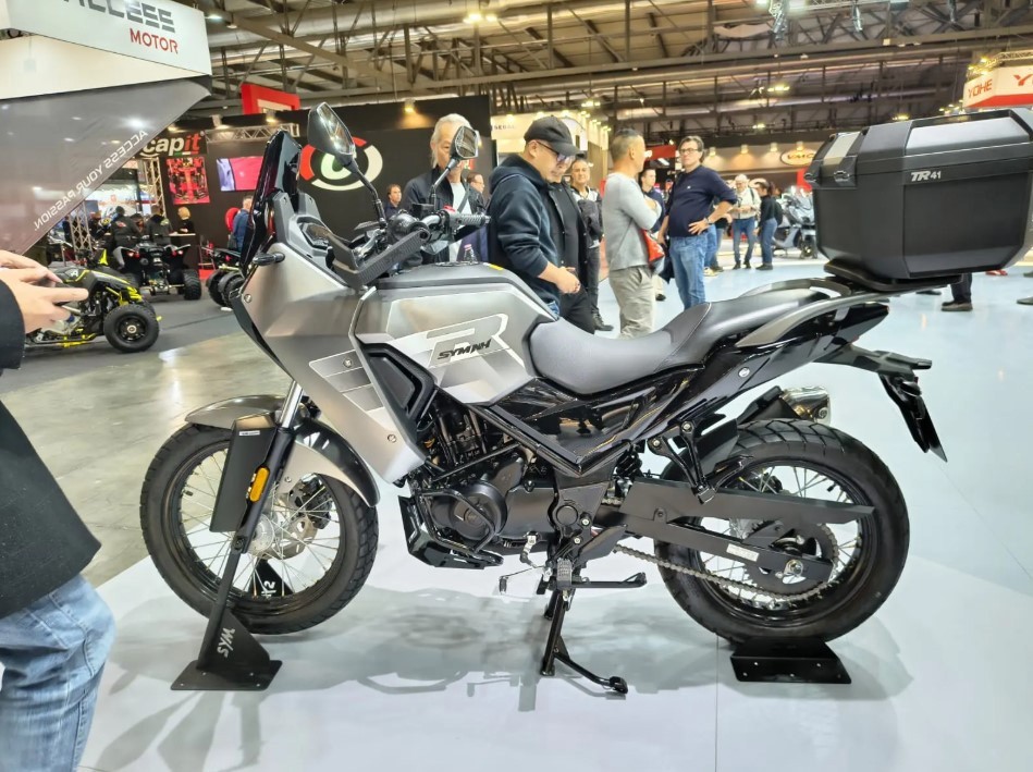 Tin xe hot 13/11: ‘Khắc tinh của Honda SH’ ra mắt với thiết kế hầm hố, trang bị tối tân, giá hấp dẫn ảnh 3