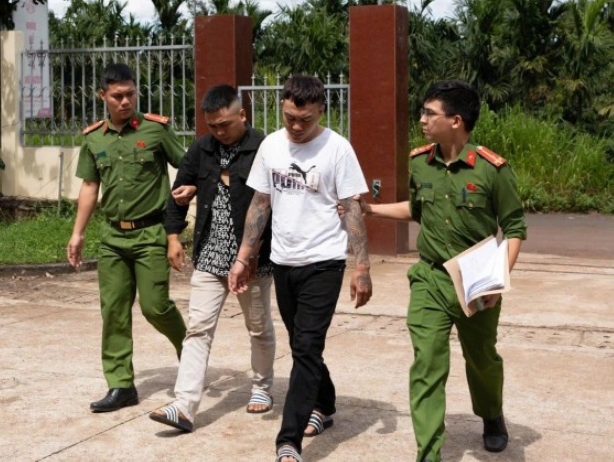 Cái kết cho 8 đối tượng ngang nhiên đòi 50 triệu đồng \'tiền bảo kê\' của người dân ở hội chợ