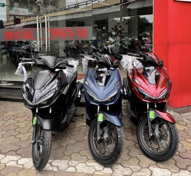 Tin xe trưa 14/11: Về đại lý với giá rẻ, Honda Air Blade thế hệ mới sẵn sàng gây sốt thị trường Việt ảnh 1