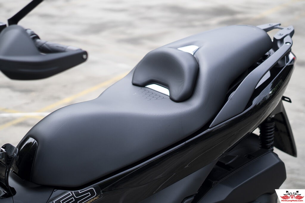 ‘Siêu xe ga’ 368cc mới ra mắt tại Việt Nam, ‘hạ đo ván’ Honda SH với giá hấp dẫn và trang bị xịn sò ảnh 5