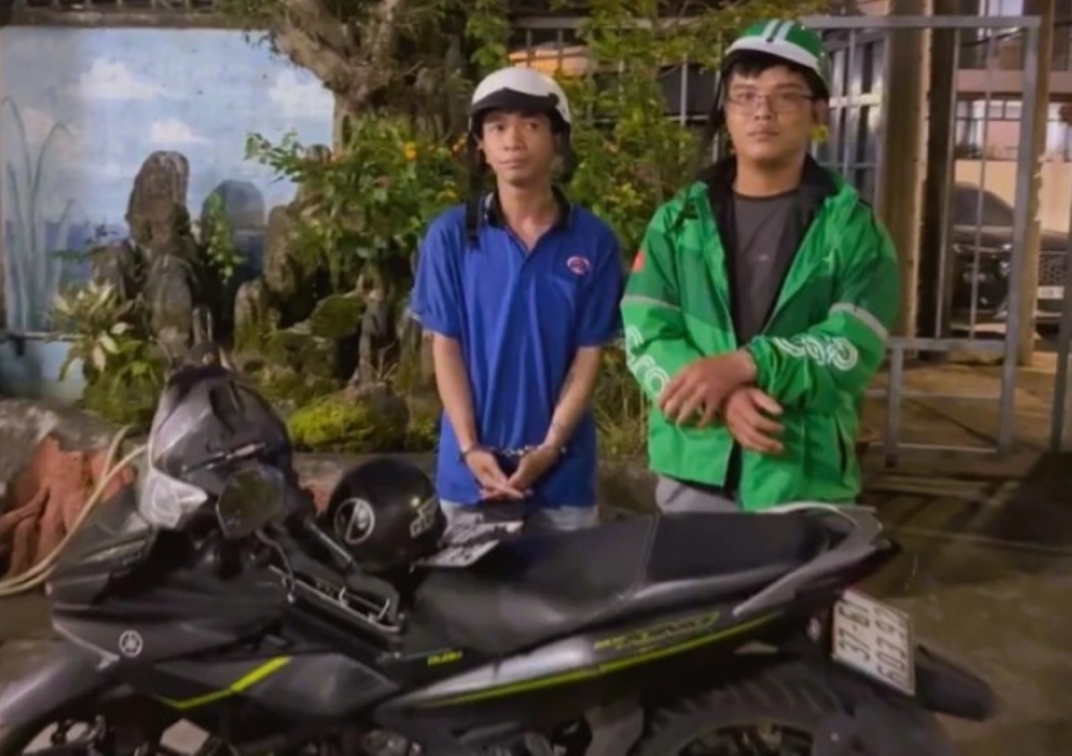 Tạm giữ 2 đối tượng rình rập ăn trộm xe để lấy tiền tiêu sài: Công an phát cảnh báo đến người dân!