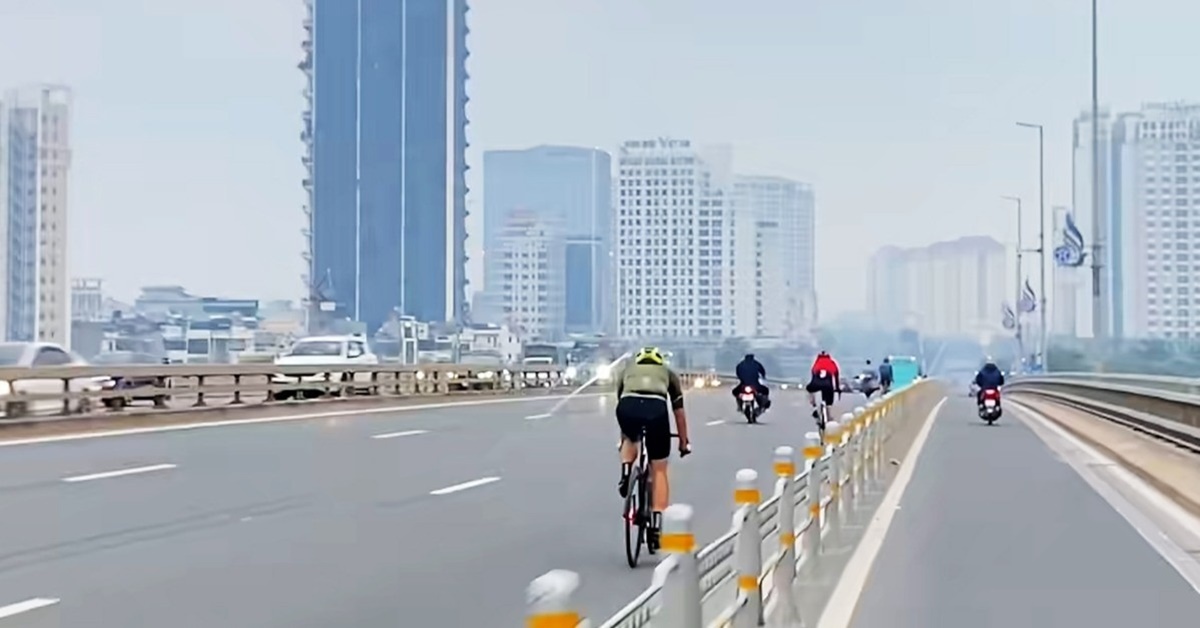 Công an vào cuộc vụ người đàn ông bị chặn đường, gặp rắc rối vì ghi hình đoàn xe đạp đi vào làn ô tô