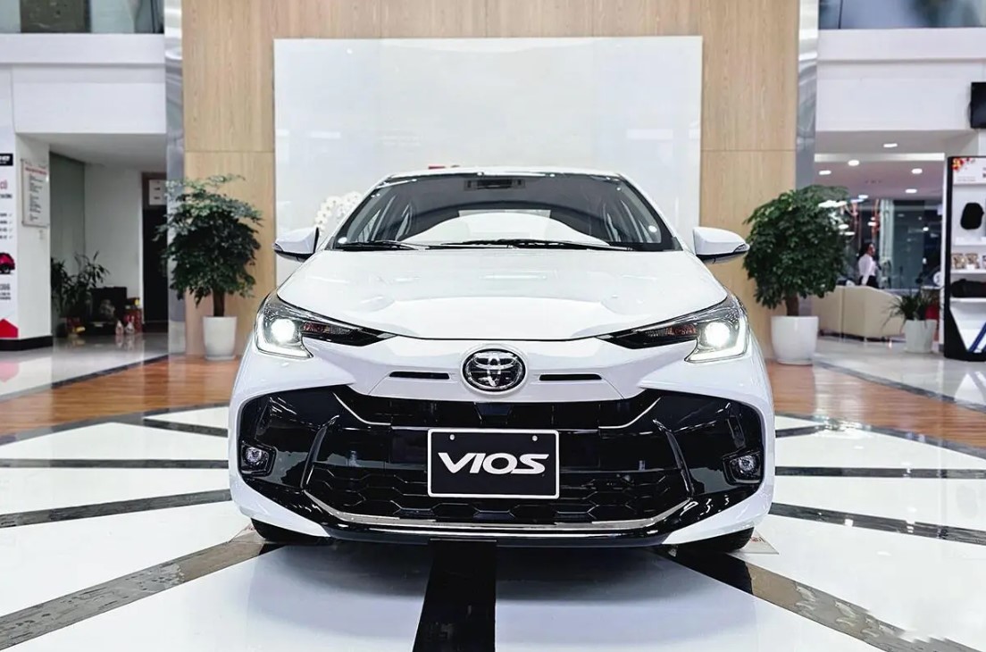 Giá lăn bánh ‘sedan quốc dân’ Toyota Vios giữa tháng 11/2025 rẻ áp đảo Honda City và Hyundai Accent