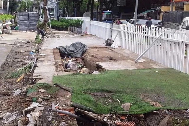 Nhà vệ sinh công cộng 500 triệu bỗng ‘bốc hơi’ giữa lòng Sài Gòn, ai là người đã ‘cuỗm’ đi để lại bãi đất trống?