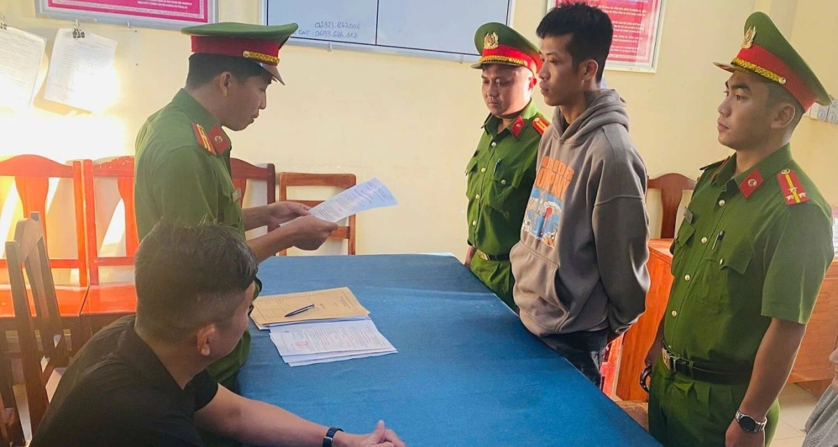 Bắt giam thanh niên chém người tiểu bậy trước cửa nhà: Tình hình sức khoẻ nạn nhân hiện ra sao?