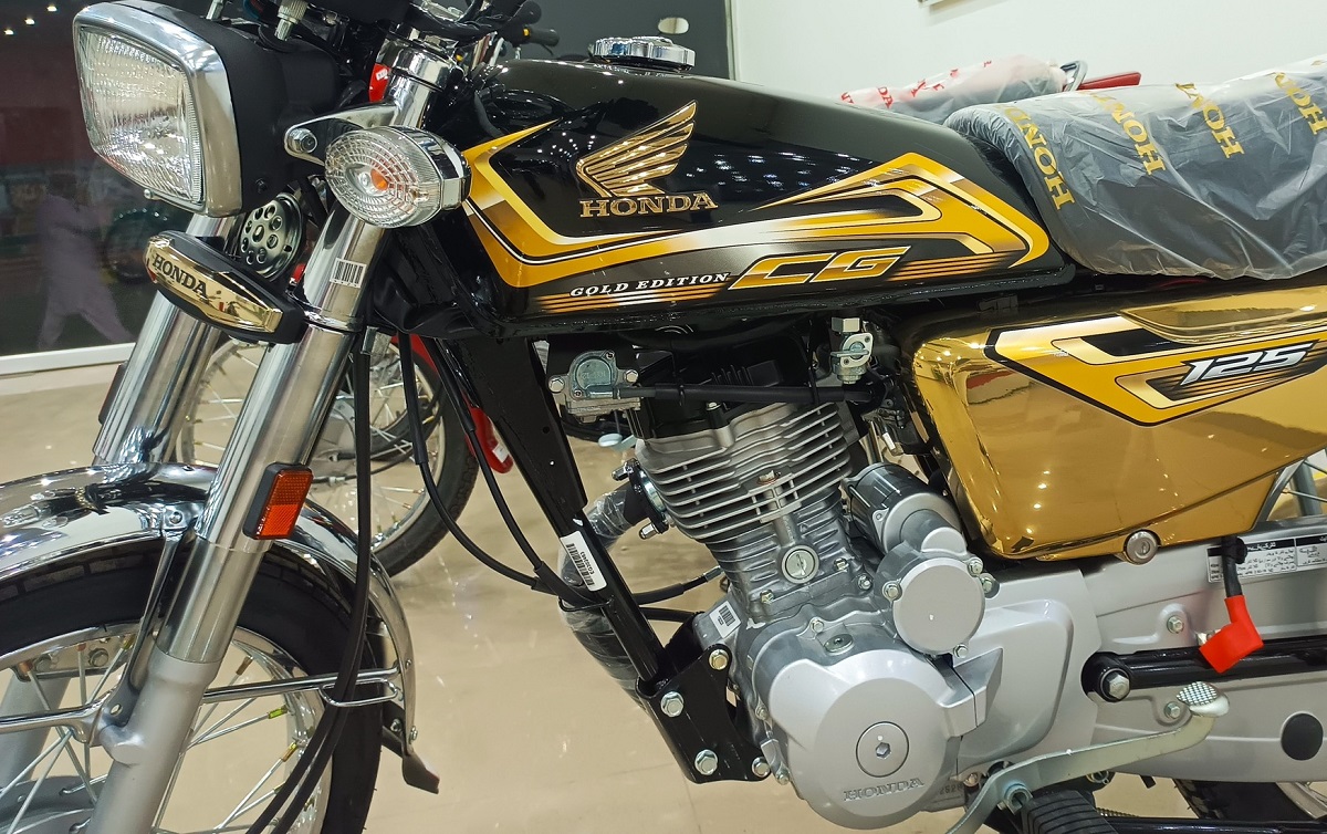 Honda chính thức mở bán ‘huyền thoại côn tay’ phiên bản \'vàng\' mới: Đẹp hiếm thấy, giá 24 triệu đồng