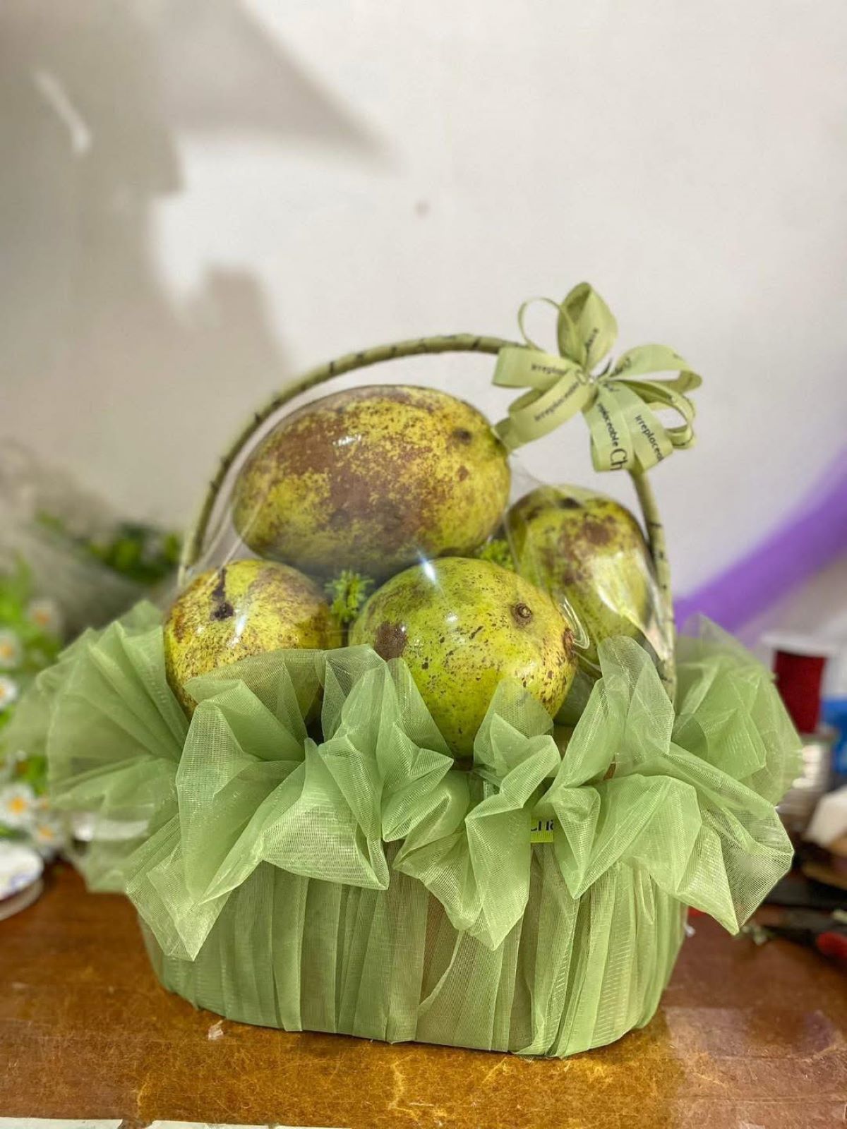 Bất ngờ với món quà tặng cô giáo ngày 20/11, chủ nhân tiết lộ lý do khiến ai cũng ngỡ ngàng