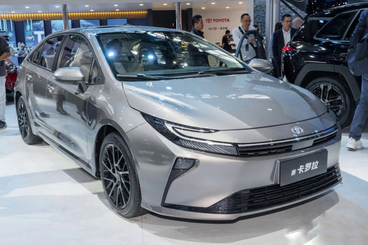 Toyota Corolla 2026 nâng cấp: Thiết kế mới táo bạo, nội thất hiện đại, bản hybrid siêu tiết kiệm