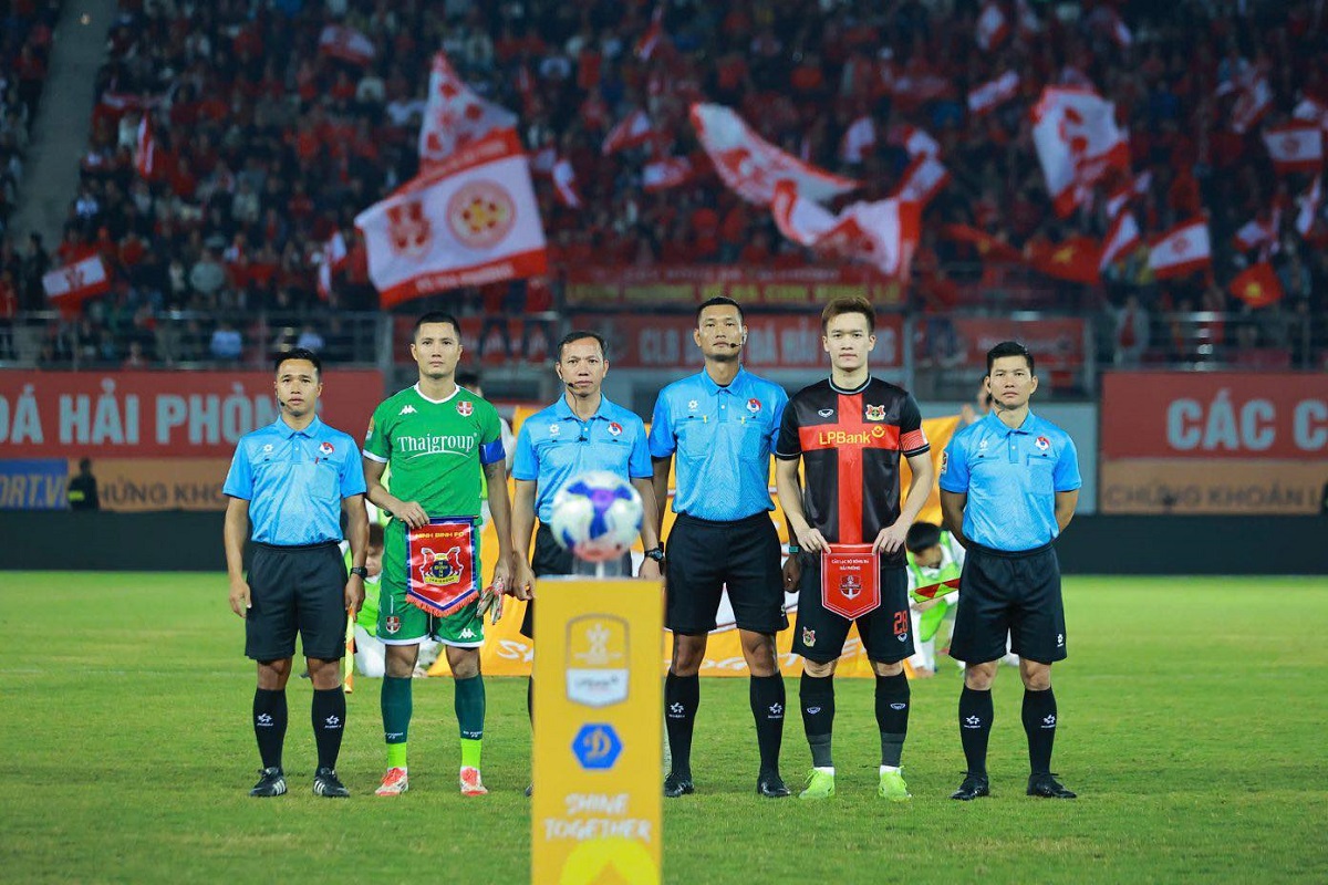 Sai lầm tai hại, ngôi sao ĐT Việt Nam chính thức lên tiếng sau cơn mưa chỉ trích