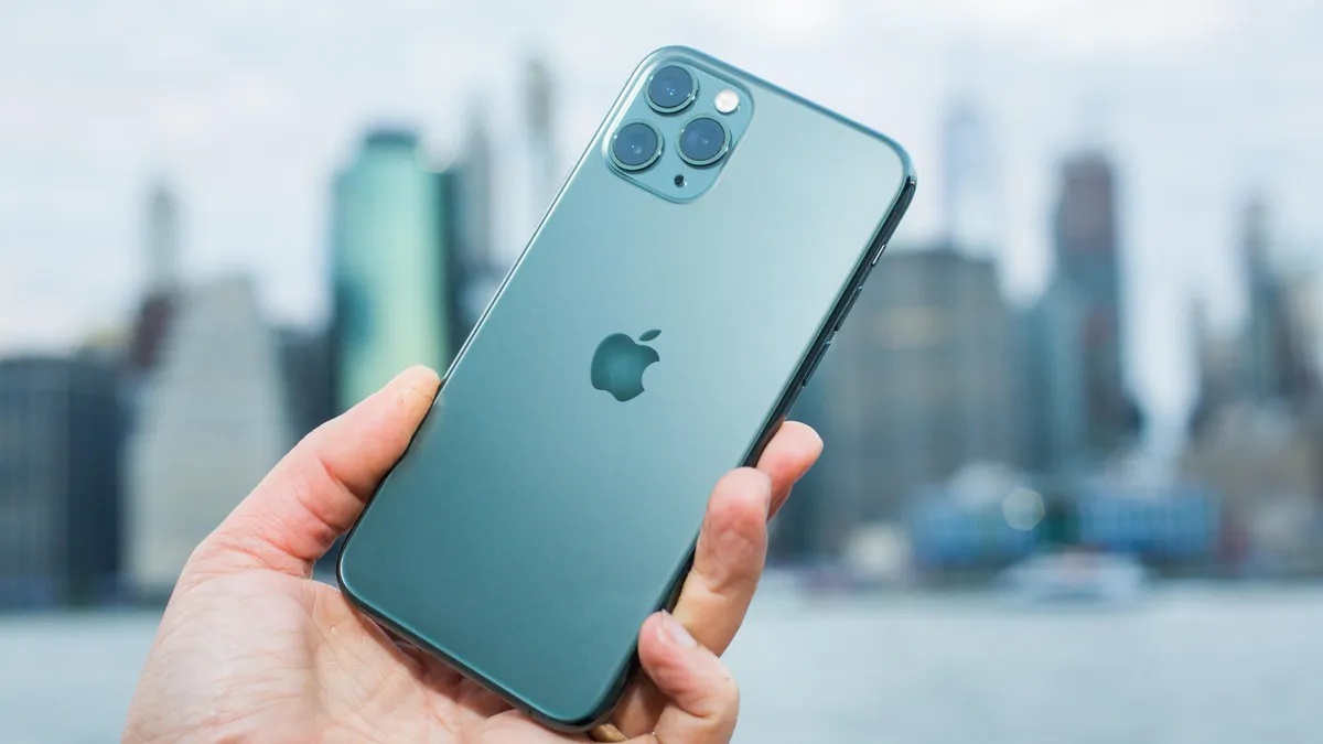 Giá iPhone 11 Pro tháng 11 chưa đầy 6 triệu, rẻ hơn iPhone 11 mới dùng ngon ngang iPhone 17