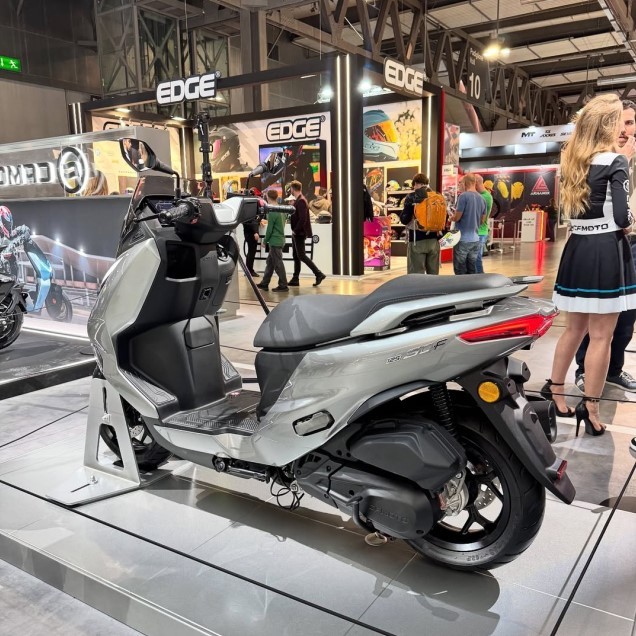 ‘Kẻ thách thức Honda SH 125i’ chính thức trình làng với thiết kế ‘sang - xịn’, dễ gây sốt nhờ giá rẻ ảnh 3