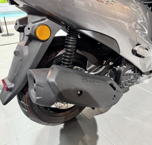 ‘Kẻ thách thức Honda SH 125i’ chính thức trình làng với thiết kế ‘sang - xịn’, dễ gây sốt nhờ giá rẻ ảnh 8