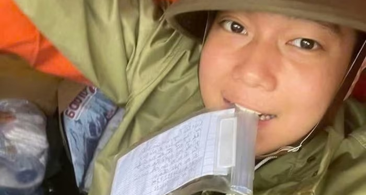 Danh tính chàng trai trốn gia đình đi cứu trợ đồng bào, lặng người lời nhắn nhủ trong mảnh giấy mang theo