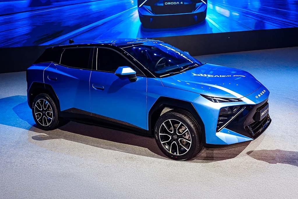 \'Bản sao’ Lamborghini Urus lộ diện: Omoda O4 chuẩn bị mở bán tại Việt Nam, trang bị tới 4 loại động cơ